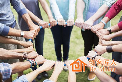 團(tuán)隊(duì)化運(yùn)營，更容易分析抓住用戶痛點(diǎn)
